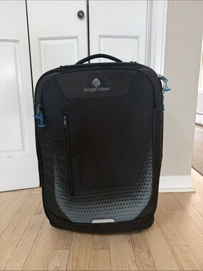 Eagle Creek 26" Rolling Suitcase – Excellent Condition – Black
